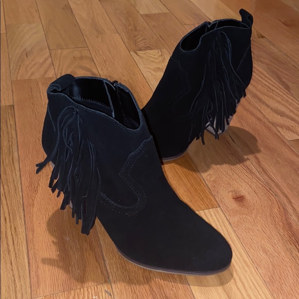 Steve Madden Ponncho Black Suede Fringe Ankle Boot
